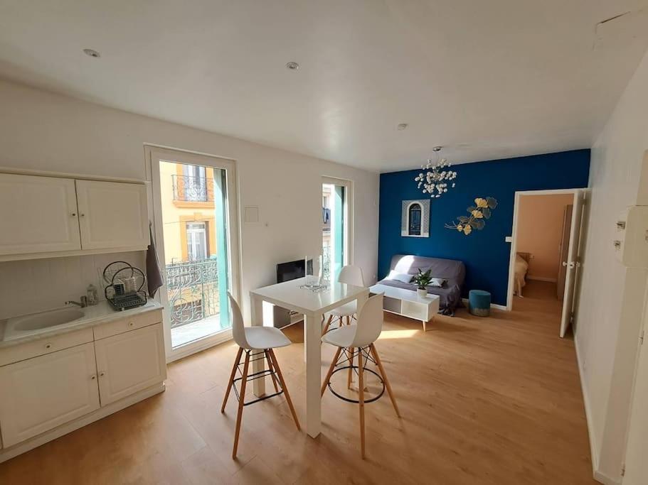 Apartment T2 Climatise Avec Balcon A Proximite Du Centre *